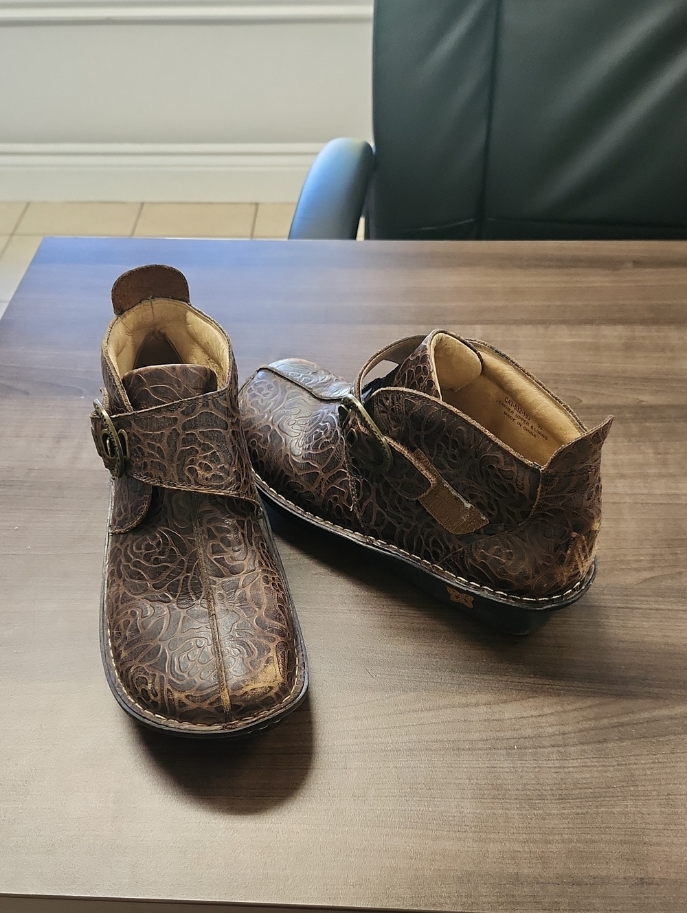 Algeria Shoes